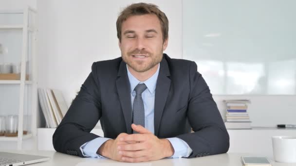 Laughing Businessman Looking Camera Office — Stock Video