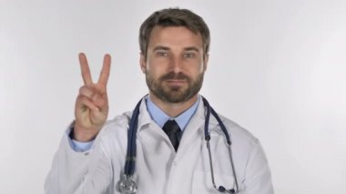 Doktor el hareketi zafer işareti portresi