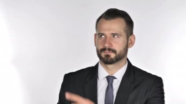 Sakal işadamı tarafında, beyaz arka plan işaret