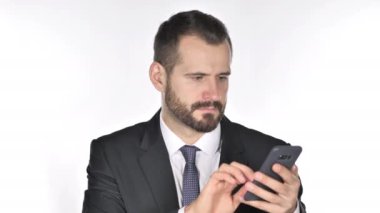 Sakal işadamı Smartphone kullanarak süre şokta