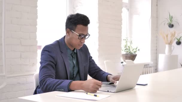 Compras Online Bem Sucedidas Com Cartão Crédito Laptop — Vídeo de Stock