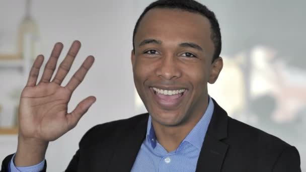 Porträt Eines Lockeren Afroamerikanischen Geschäftsmannes Online Videochat — Stockvideo
