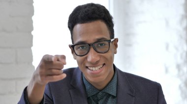 Jest Afrika adam tarafından davet