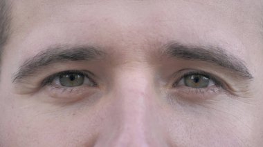 Gözleri adam yakın çekim