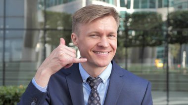 Bana yardım jest işadamı tarafından için de