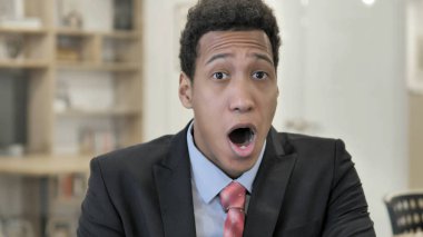 Sonuçlar tarafından şok genç Afrikalı Işadamı