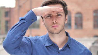 Yakışıklı genç adam arama yeni fırsat