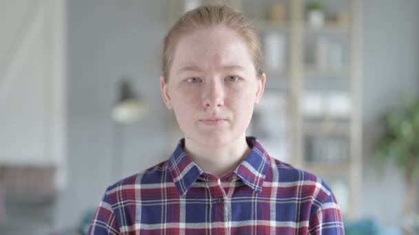 Close Up of Young Woman having neck pain — Stock Video