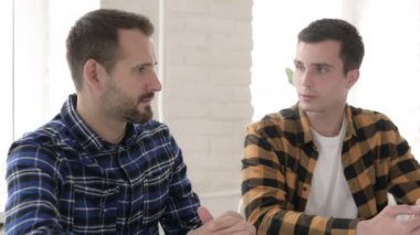 Talking Relax Yaratıcı İnsanlar İş Tartışıyor