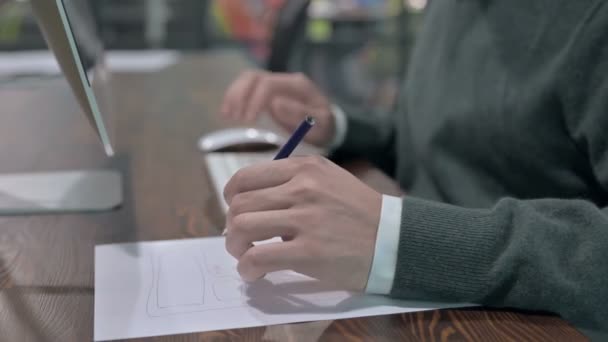 Close Up Shoot of Man Hand using Keyboard and making Notes — Stock Video