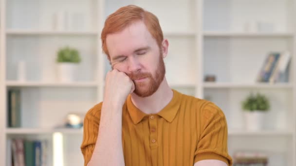 Portrait of Lelah Redhead Man taking Nap — Stok Video