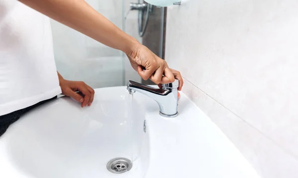 Woman Turns Tap Bathroom Wants Wash Her Hands — Stock Photo, Image