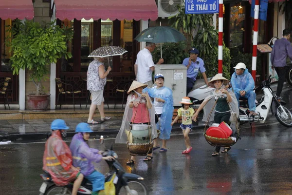 Hanoi Vietnam Aug Een Kleine Markt Voor Verkoper Vroege Ochtend — Stockfoto