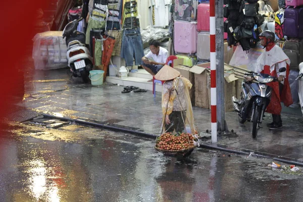 Hanoi Vietnam Agosto Pequeño Mercado Para Los Vendedores Por Mañana —  Fotos de Stock