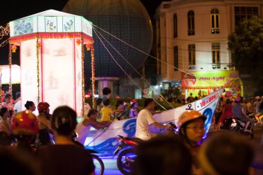 Tuyen Quang, Vietnam 29 Eylül 2017: Tuyen Quang ilinde yerel halk için sonbahar ortası festivalleri.