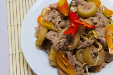 Acı biberli kızarmış biftek, Vietnam mutfağı.