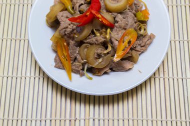 Acı biberli kızarmış biftek, Vietnam mutfağı.