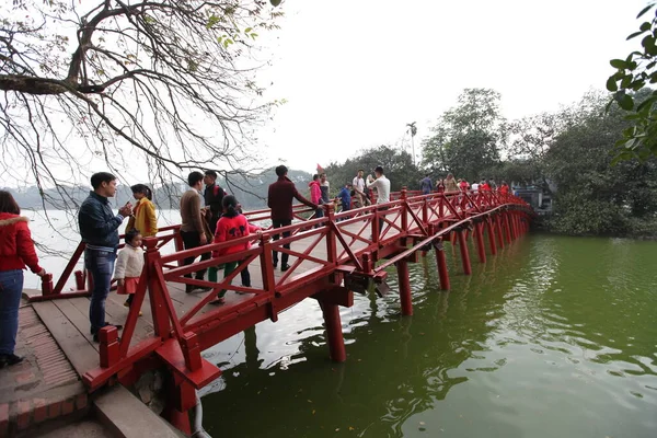 Red Bridge Huc Bridge Hoan Kiem Lake Hanoi Vietnam Novembre — Foto Stock
