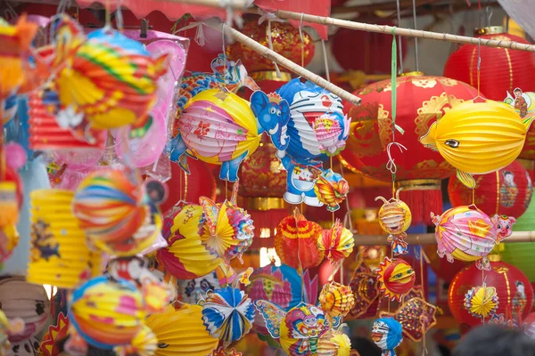 Hanoi Vietnam September 2020 Traditionele Markt Verkoopt Kleurrijke Lantaarns Met — Stockfoto