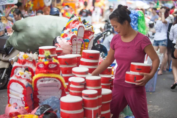 Hanoi Vietnam Septiembre 2020 Mercado Tradicional Vende Linternas Coloridas Con —  Fotos de Stock