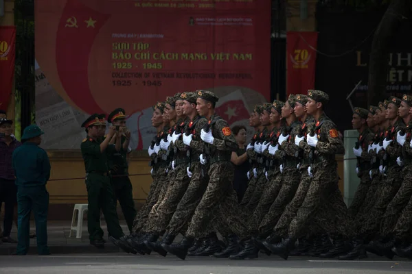 Hanoi Vietnam Září 2015 Slaví Průvod Den Nezávislosti Vietnamu — Stock fotografie