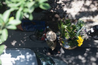 Hanoi, Vietnam, 23 Ağustos 2015: Vietnam 'da Yaşam Hanoi, Vietnam Sokağı satıcıları Hanoi' nin Eski Mahallesi