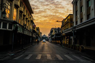Hanoi, Vietnam 'da günlük hayat. Sabah 6 Ağustos 2020 'de trafik sıkışıklığı.