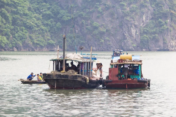 Long Bay Vietnam November 2014 Fishing Boat Long Bay Panoramic — 图库照片