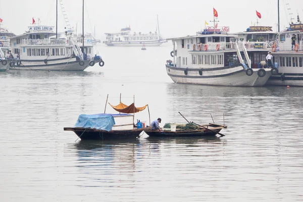 Long Bay Vietnam Noviembre 2014 Barco Pesca Long Bay Vista — Foto de Stock