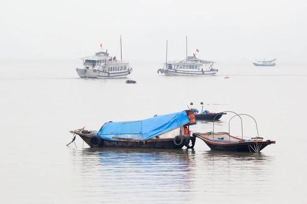 Long Bay Vietnam Listopadu 2014 Rybářská Loď Long Bay Panoramatický — Stock fotografie