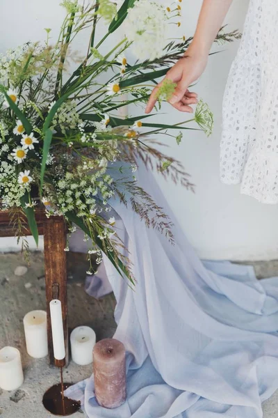 Alan çiçekli gelin. Ayrıntılar