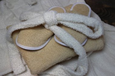 Banyo terlik ve bornoz ahşap kurullarında