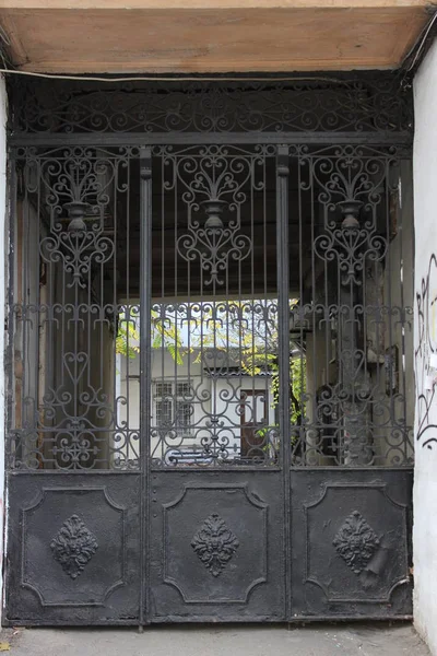 Old wrought iron gates — Stock Photo, Image