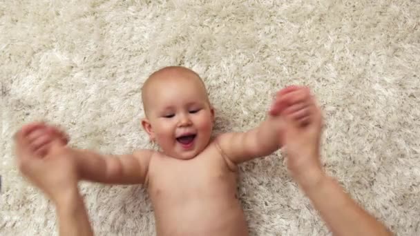 Happy Smiling Child Doing Exercise Her Mom — Stock Video