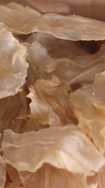 Asya sokak pazarında kurutulmuş deniz ürünleri. Yüksek kalite 4k görüntü