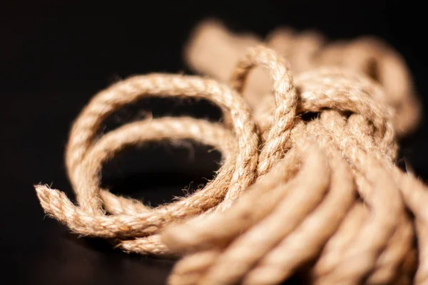 Jute touw dicht. Een flexibel product gedraaid uit vezels. — Stockfoto