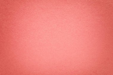 Skeç ile vintage koyu pembe Kağıt arka plan doku. Yoğun ışık yapısını kraft karton çerçeve ile yükseldi. Degrade zemin closeup hissettim.