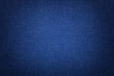 Hasır desen, closeup ile bir tekstil malzemesinden karanlık azure arka plan. Lacivert Kumaş dokulu yapısını. Bez denim zemin skeç ile.
