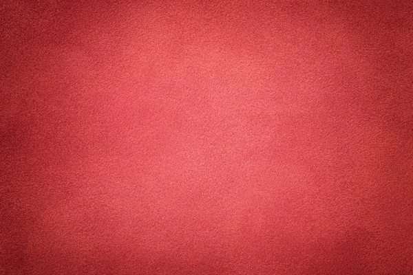 Fond de tissu en daim rouge foncé gros plan. Texture velours mat de nubuck de vin textile — Photo