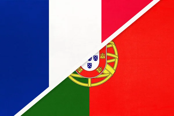法兰西共和国 葡萄牙或葡萄牙共和国 象征着来自纺织品的国旗 两个欧洲国家之间的关系 伙伴关系和锦标赛 — 图库照片
