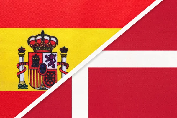 スペインとデンマーク 繊維から国旗のシンボル 両国間の関係 パートナーシップ及び選手権 — ストック写真