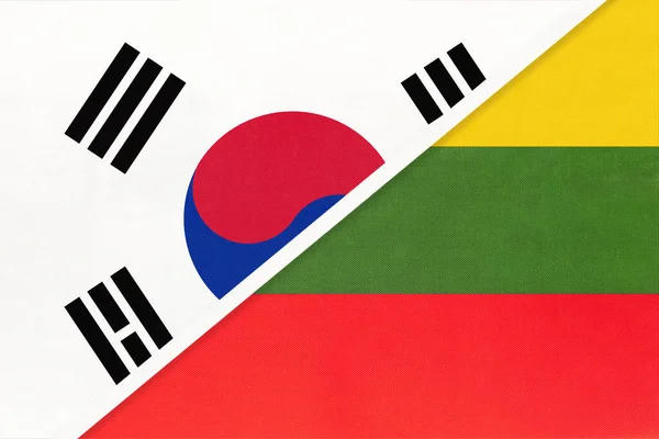 Rok 리투아니아는 직물에서 나오는 깃발의 상징이다 아시아 국가들 파트너십 그리고 — 스톡 사진