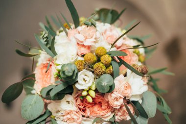 güller ile güzel düğün buoquet