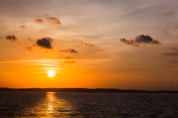 Puesta Sol Río Amazonas —  Fotos de Stock