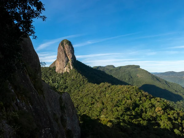 Педра Бау Скелі Сан Бенту Сапукай Бразилія — стокове фото
