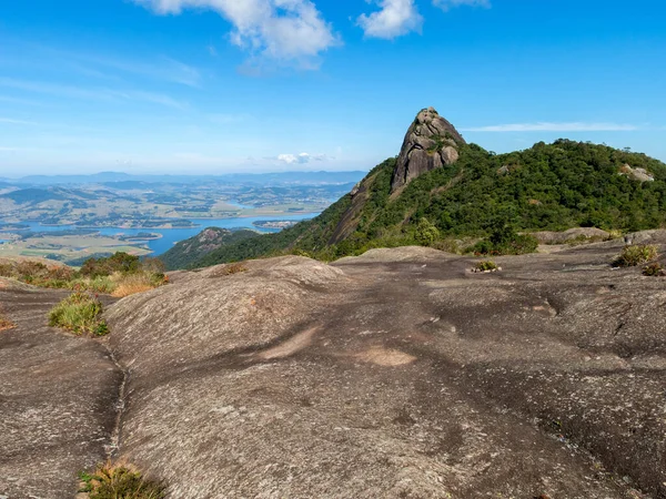 Pico Lopo Cliff Mountain Mantiqueira Range Transmantiqueira Trail — стокове фото