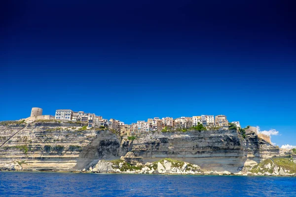 Nadmorskie Miasto Bonifacio Klif Morze Śródziemne Korsyka Sud Francja Europa — Zdjęcie stockowe