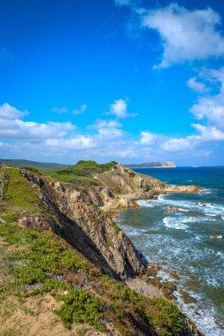 Sardunya, İtalya, Avrupa'nın Akdeniz sahilinde kayalık sahil
