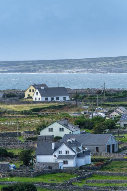 Çiftlik ve antik duvarlar, Beara Yarımadası, Cork, Irlanda Cumhuriyeti, Ingiliz Isles, Avrupa ile kırsal