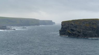 İrlanda, Avrupa'da doğal kayalık deniz kıyısı